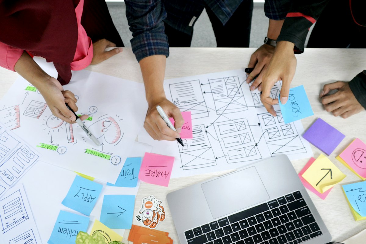 Pelatihan Intensif Sertifikasi Perancang Antarmuka dan Pengalaman Pengguna Berbantuan AI (AI-Assisted UI/UX Designer)